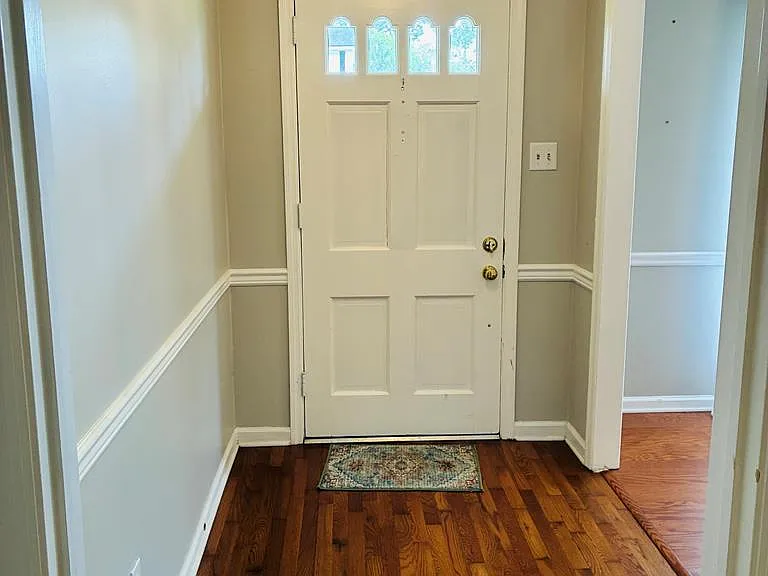 2415 Winding Way — Photo 2