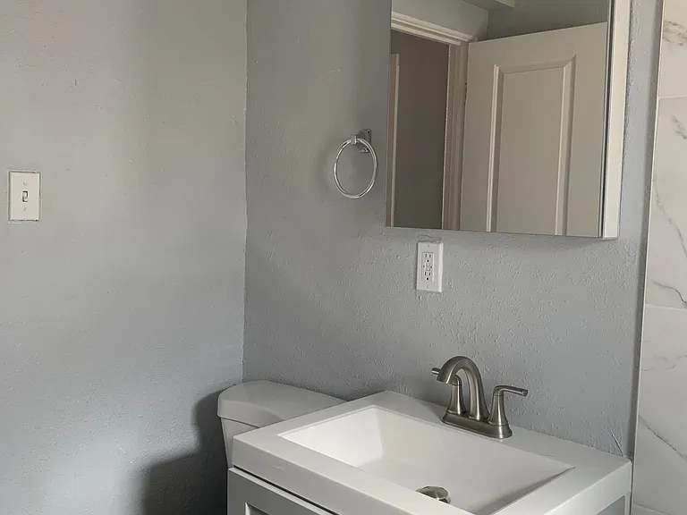 4522 Fillmore St #4 — Photo 13