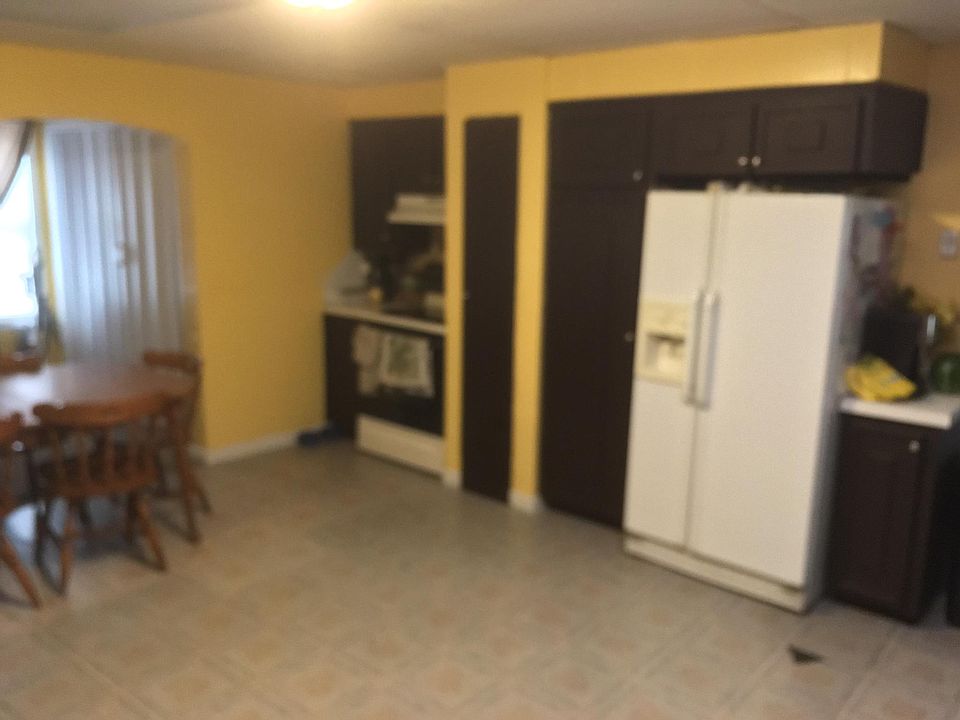 2nd image of 74 Mary St