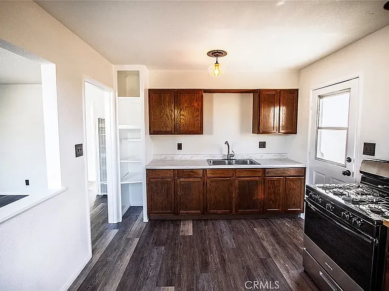 116 E Lewis St #B — Photo 7