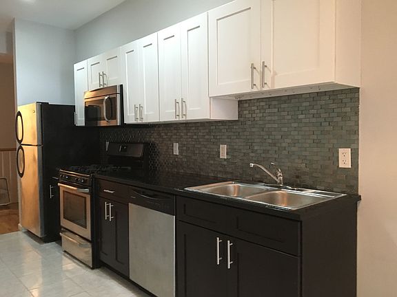 2nd image of 321 Menahan St APT 1R