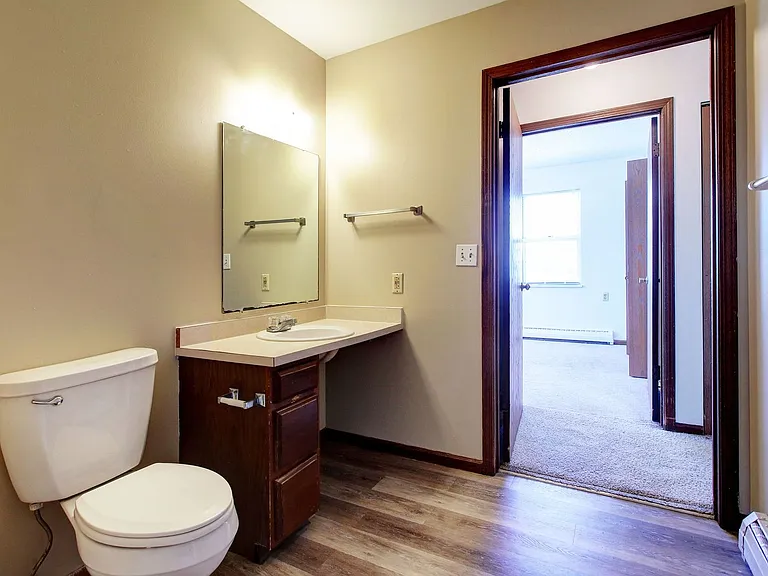 319 Oxford Ct #4 — Photo 13