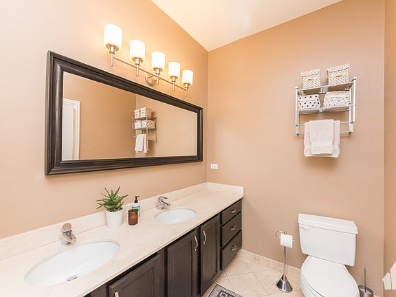 3rd image of 2239 N Lister Ave APT 401