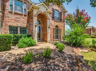 3024 Summerview Dr, Grand Prairie, TX 75052