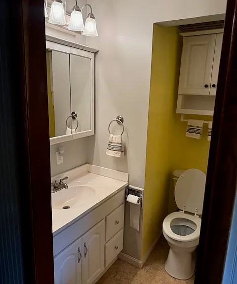 114 Hall St — Photo 3