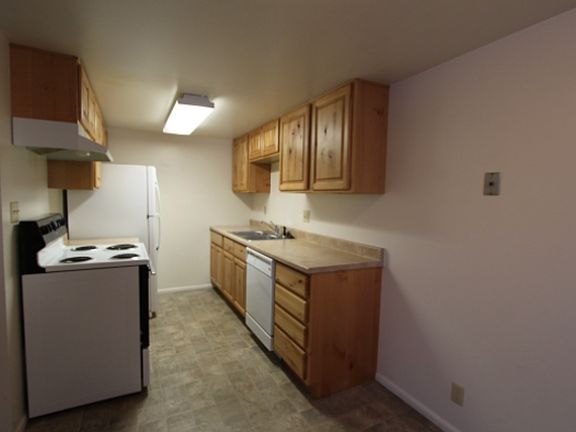 4th image of 261-277 E 200 N #267