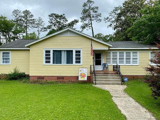 1st image of 821 Tampa St