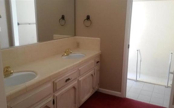 4th image of 5030 E Butler Ave