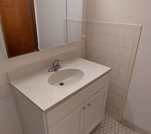 5th image of 13025 Wood St #B3