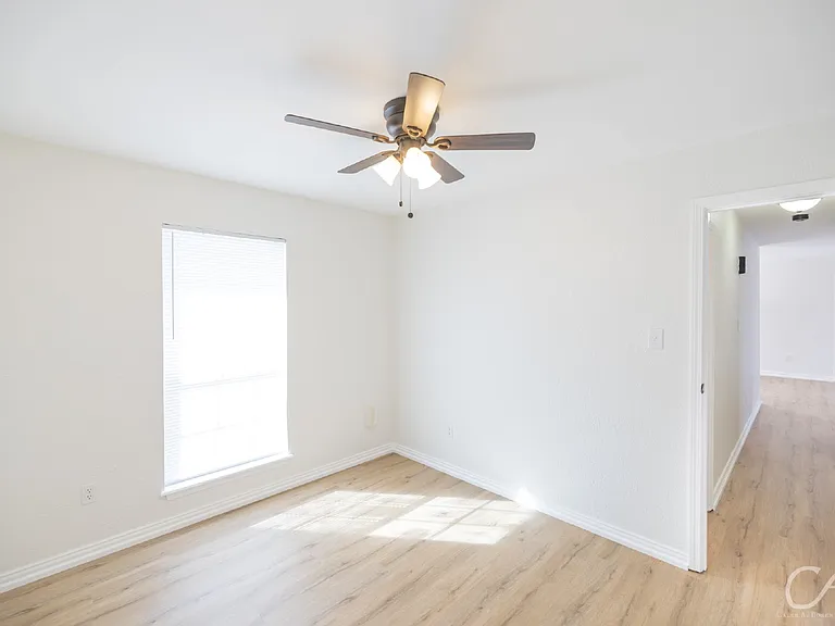 3610 Purdue Ln — Photo 6