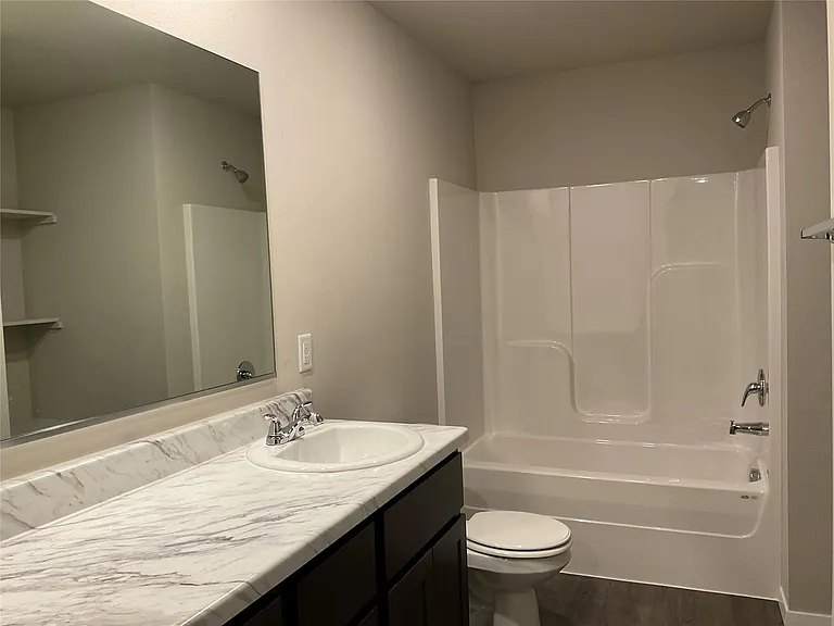 1105 W Abilene Rd — Photo 15