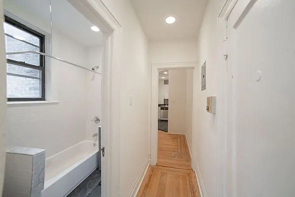 Rented by Jonathan Wachtel, LREB | media 20