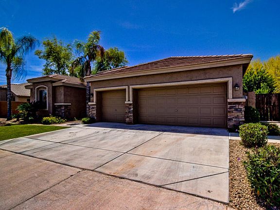 3rd image of 635 W Goldfinch Way