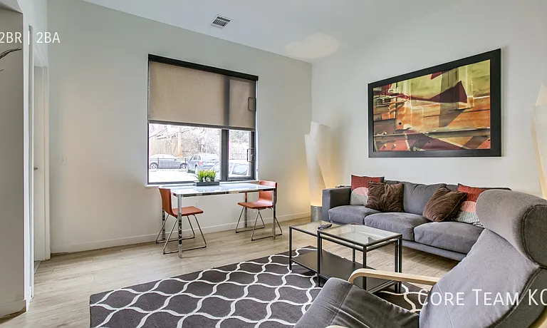 662 E 63rd St #103 — Photo 16