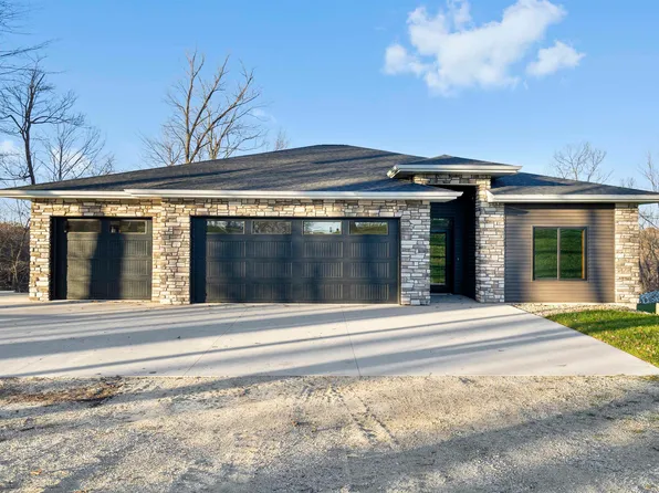 22649 266th St, Delhi, IA 52223