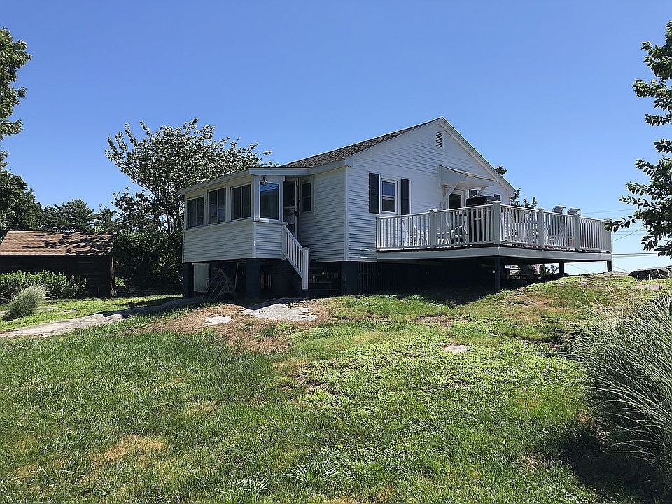 1st image of 12 Center Dr