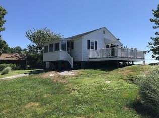 12 Center Dr, Stonington, CT 06378