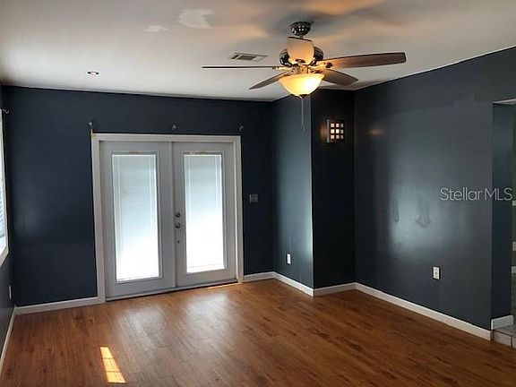 4th image of 104 Wiley Ave