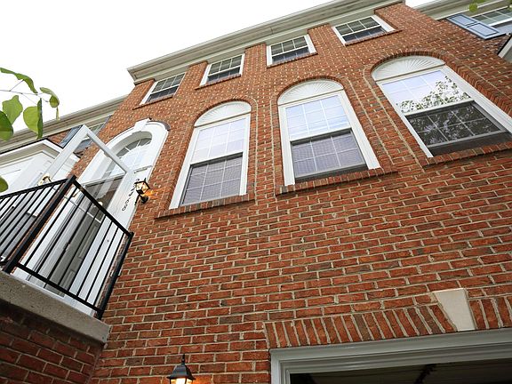 4th image of 22468 Maison Carree Sq