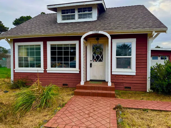 1905 S Pebble Beach Dr, Crescent City, CA 95531