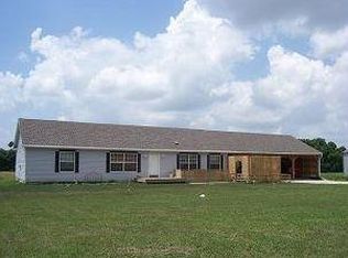 30908 S Famuliner Rd, Garden City, MO 64747