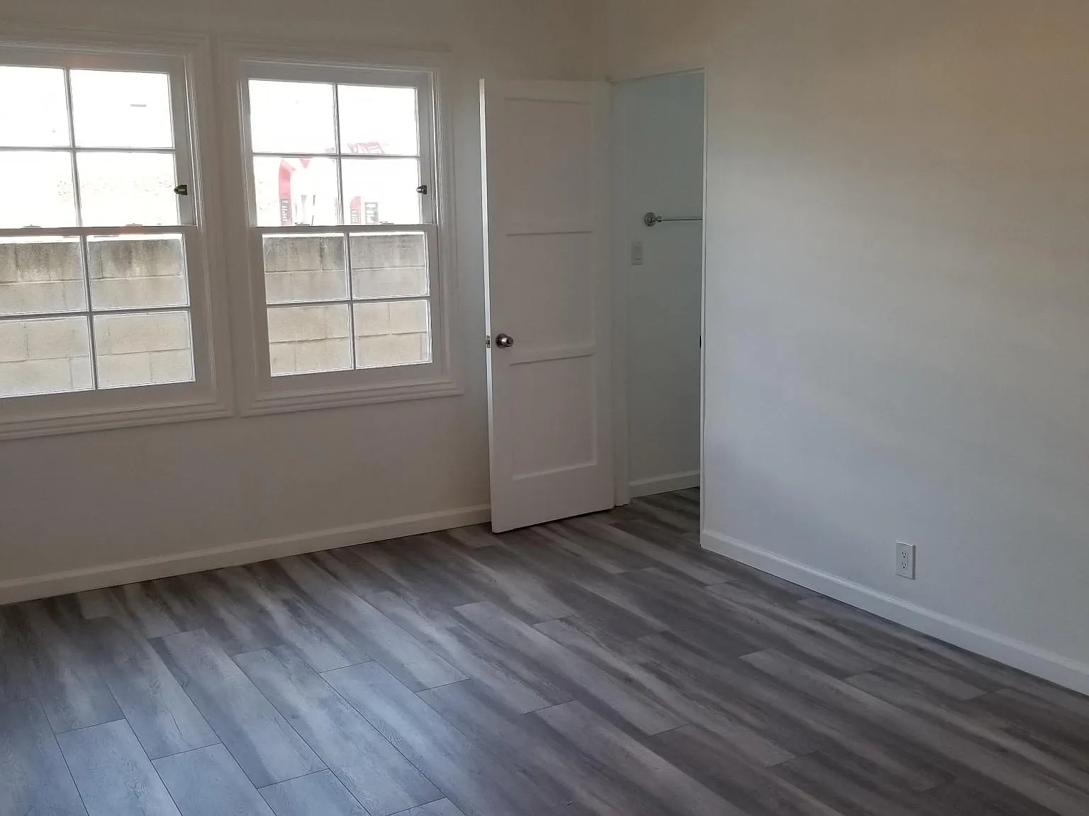 1014 S Norton Ave — Photo 4