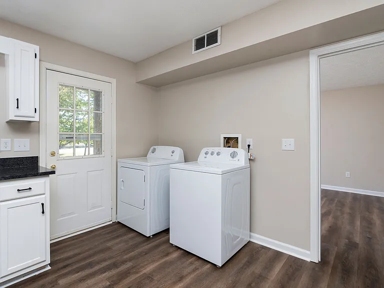 450 Cedar Ave #6 — Photo 10