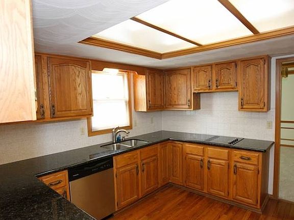 4th image of 8945 Turin Hill Ct N