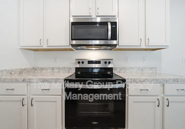 7814 Meadow Walk Ln — Photo 6