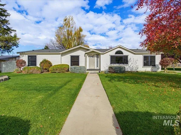 2134 Maple Ct, Fruitland, ID 83619