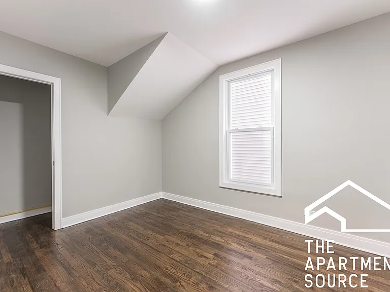 1923 N Pulaski Rd #1 — Photo 7