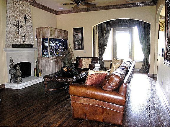 2nd image of 5684 Gleneagles Dr