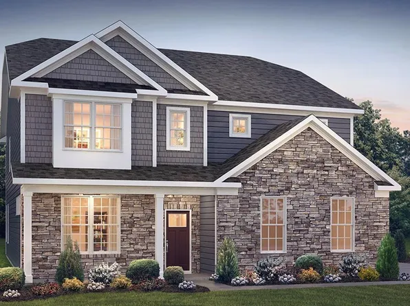 645 Revamp Ct, Huntertown, IN 46748