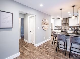 21 Cheltenham Pl, Sayreville, NJ 08872