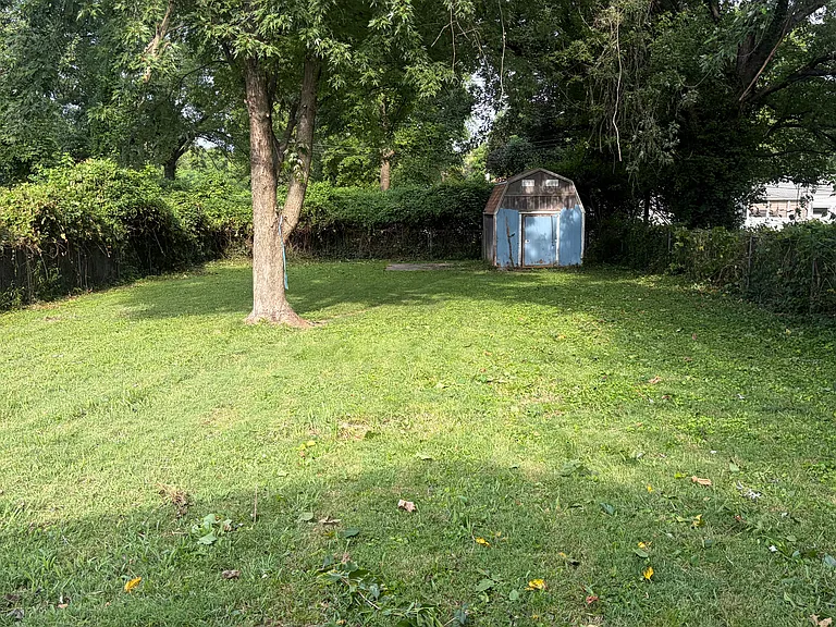 9703 Lilac Dr — Photo 20