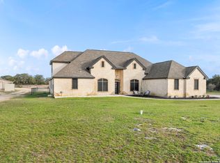701 Kreutzberg Rd, Boerne, TX 78006