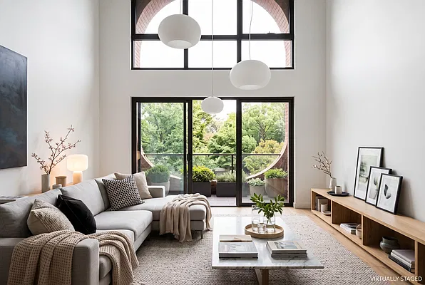 Living room, photo 1