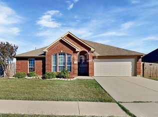 1704 Grey Willow Ln, Arlington, TX 76002