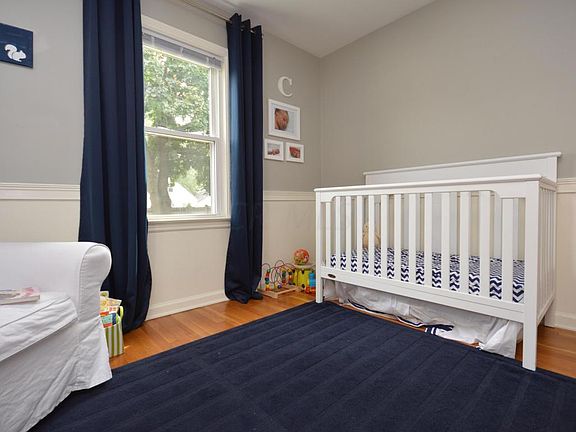 5th image of 127 E Jeffrey Pl
