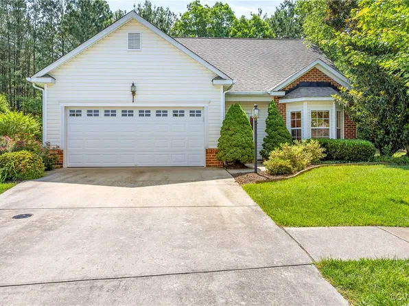 8800 Providence Ridge Ct, North Chesterfield, VA 23236