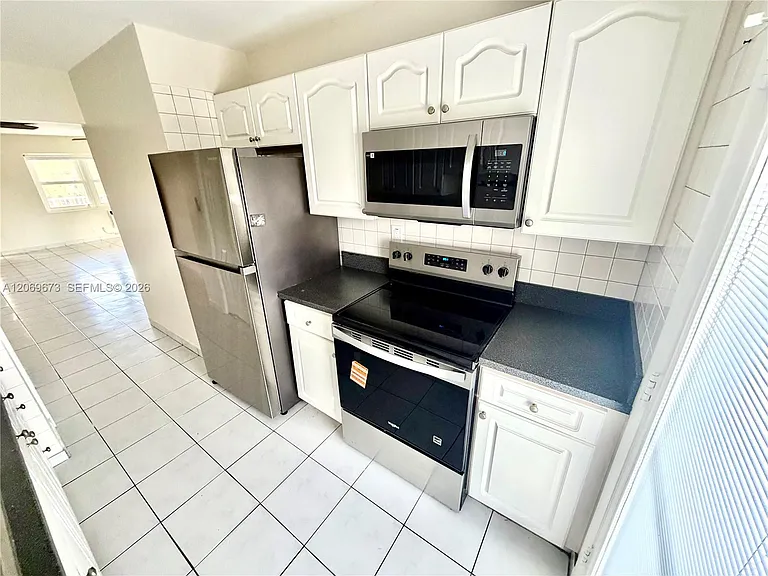 3922 NE 166th St #S306 — Photo 5