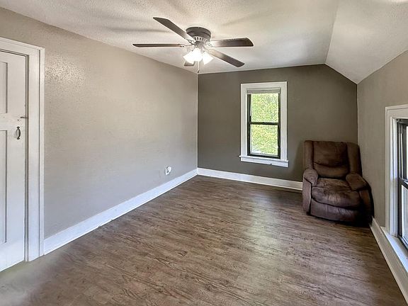 2nd image of 519 Hill STREET