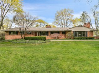 925 Westview Rd, Bloomfield Hills, MI 48304