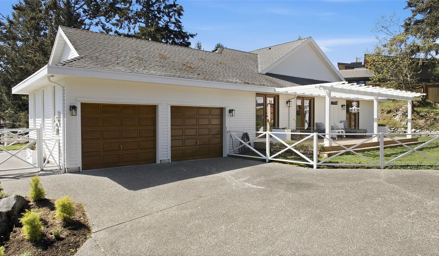 2420 Evanshire Cres