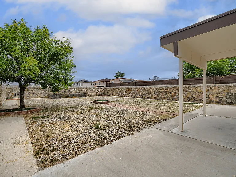 11571 Plautus Ct — Photo 38