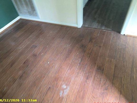 5th image of 1005 Haney Ave