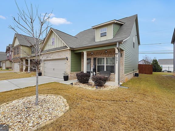 2nd image of 1991 Bridgewater Pass