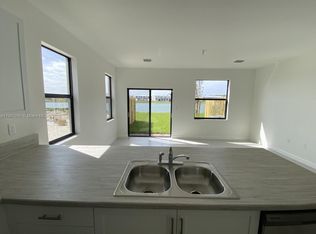 10100 SW 228th Ter, Miami, FL 33190