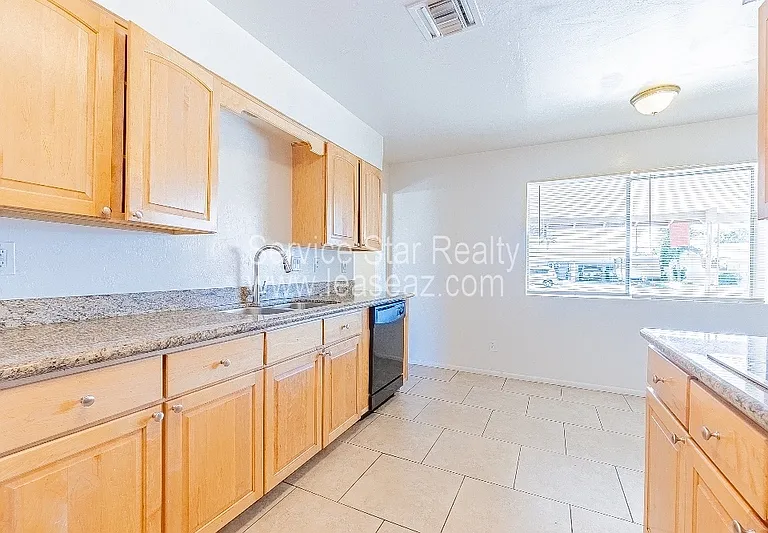 532 W Dublin St — Photo 20