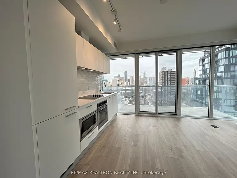 3 Gloucester St #1007 — Photo 9